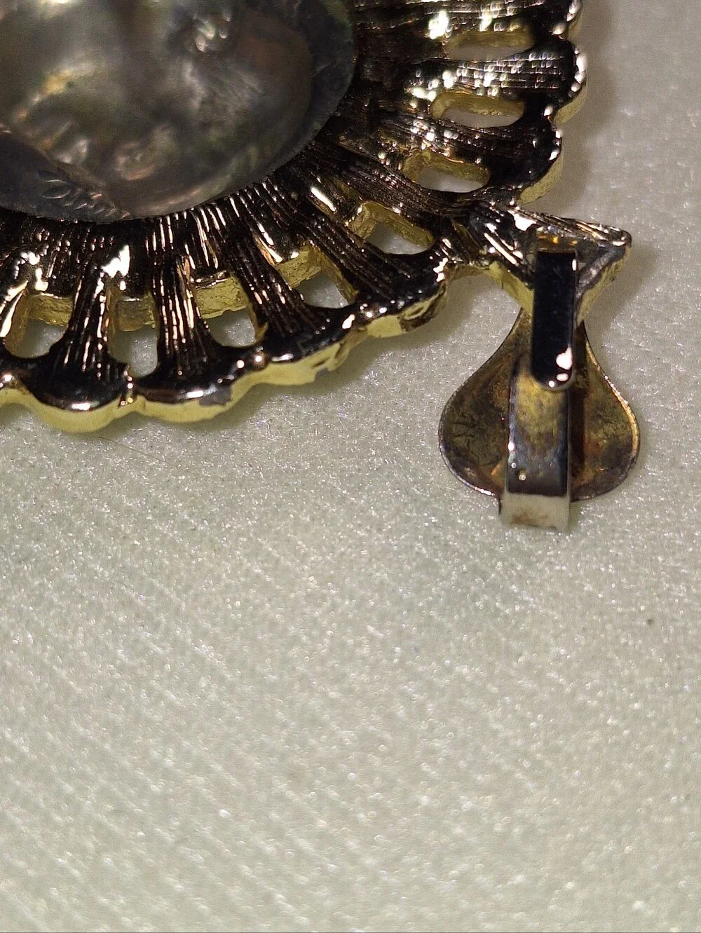 Vintage 1974 John F. Kennedy half dollar 3D pop-out Pendant